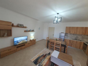 Kristi Home 3